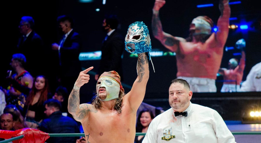 Estrella jr perdió la máscara ante zandokan jr