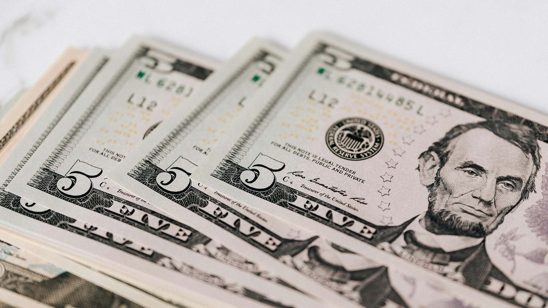 Así Cotiza precio del Dólar Hoy Domingo 8 de Junio ​​de 2025 en México y la Frontera Norte