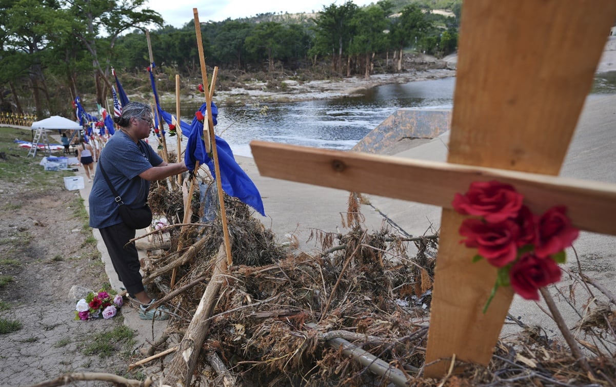 Localizan sen Vida un Matrimonio Guanajuatense Desaparecido en Inundaciones de Texas; Buscan A Su Hijo de dos Años | El universal
