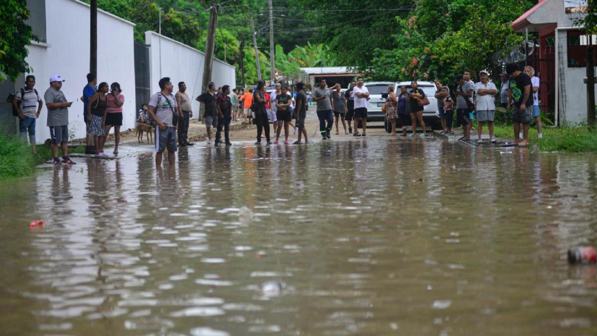 Aumenta muerte y destrucción por las intensas lluvias en México