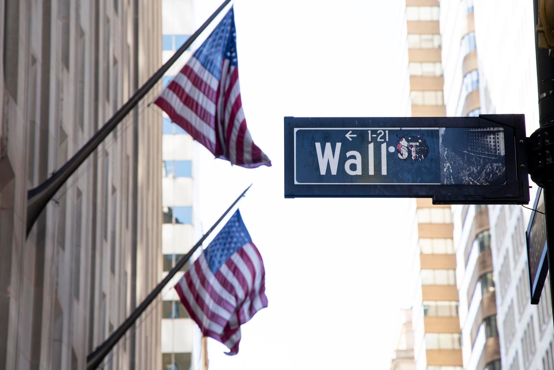 Wall Street cierra ‘en grises’ ante la expectativa de reunión de Trump con Xi Jinping