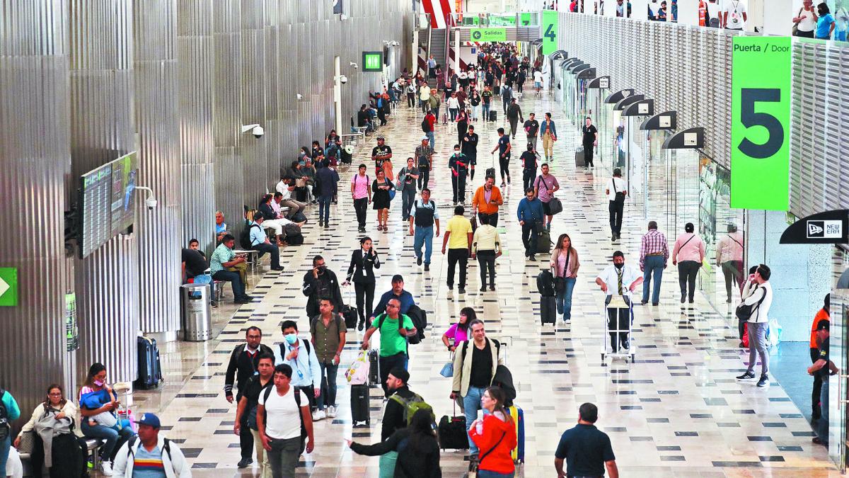 Divisas turísticas en México crecieron 6.2% a septiembre; suma 25.778 millones de dólares