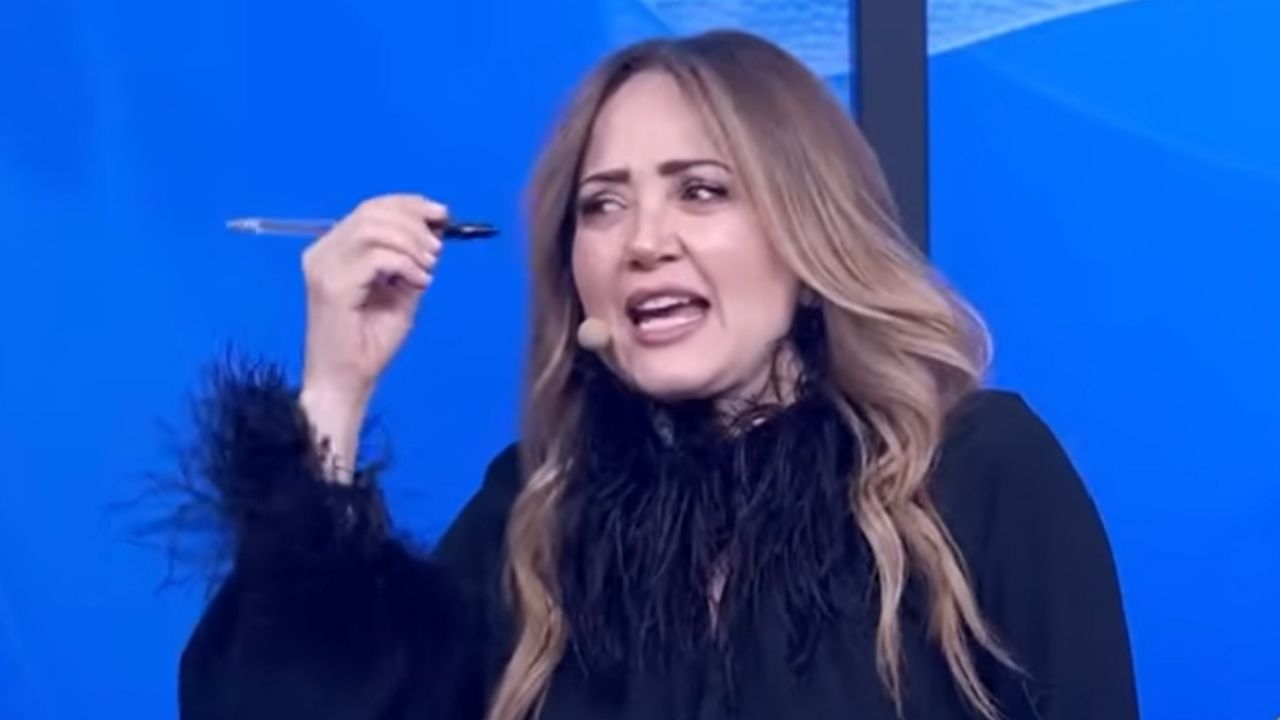 “Tranquila, es un programa de TV”: invitada al programa Hoy le reclama a Andrea Legarreta, así fue el momento en vivo