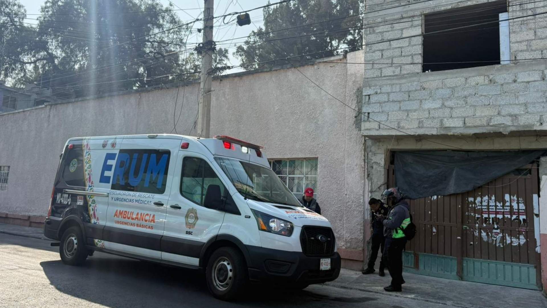 Trabajador Recibe Descarga Eléctrica, en la GAM; Sufre Quemaduras de Segundo Grado