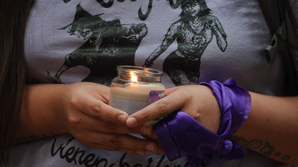 Hallan sin vida a exalumna de la UAEMex en Toluca tras varios días desaparecida; familiares la buscaban