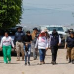 Madres buscadoras encuentran 60 bolsas con restos humanos en fosa de Jalisco