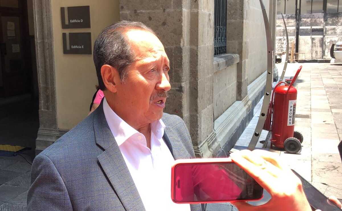 Leonel Godoy comparece en Fiscalía de Michoacán