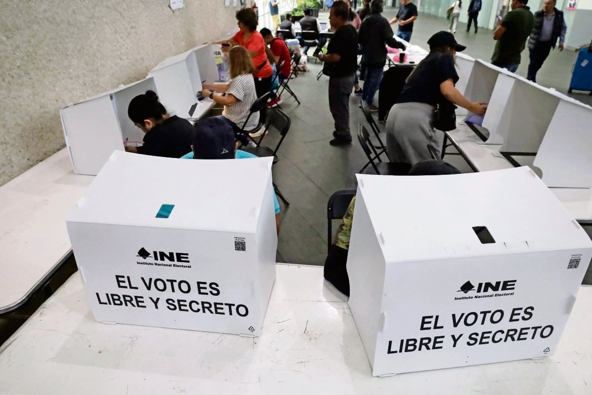 Nuevo León reduce edad para competir por cargos públicos